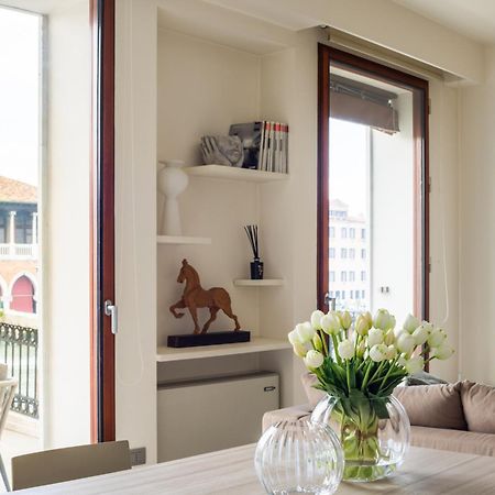 Grand Canal Luxury Apartment With Terrace R&R Venesia Bagian luar foto