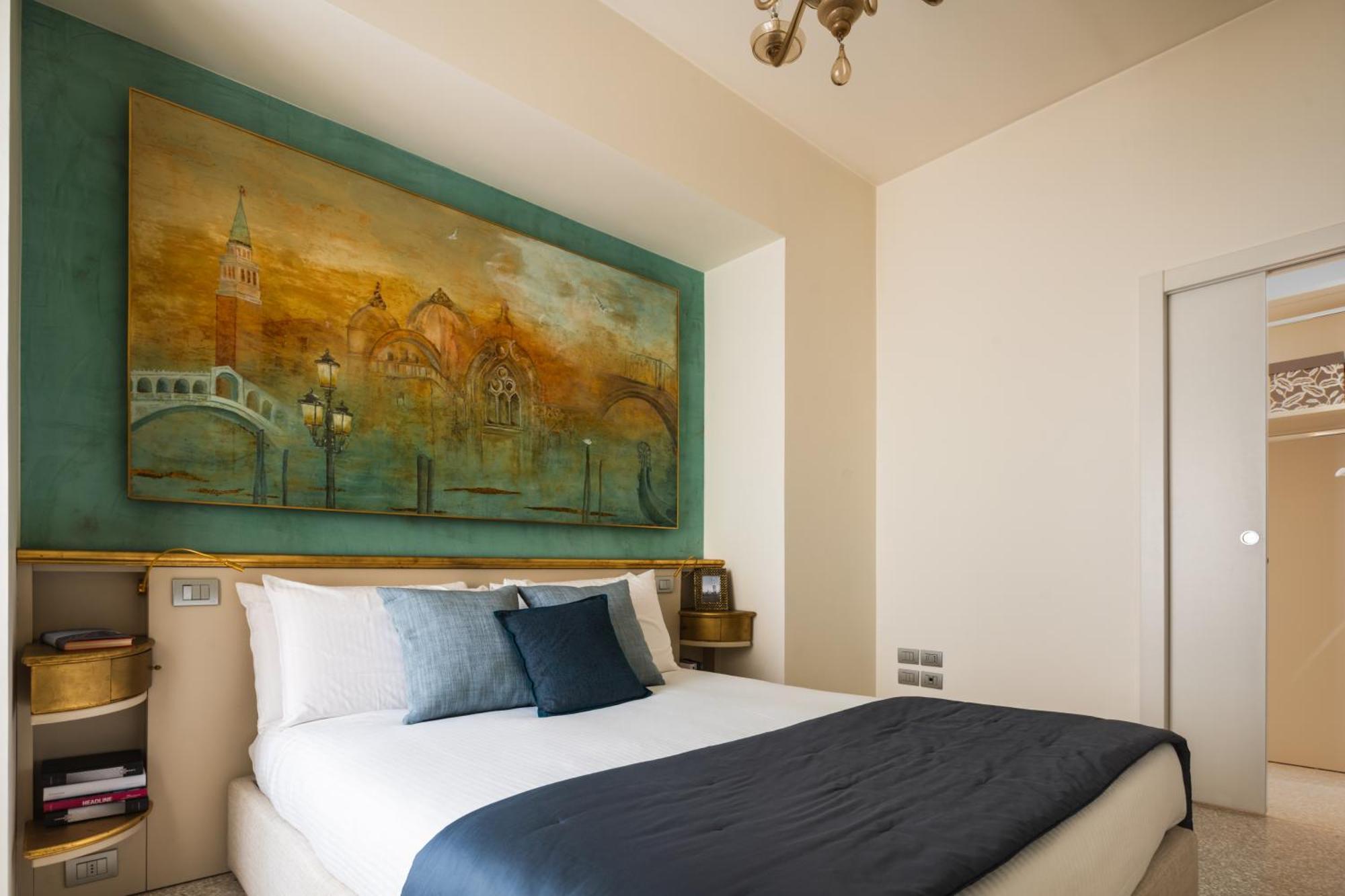 Grand Canal Luxury Apartment With Terrace R&R Venesia Bagian luar foto