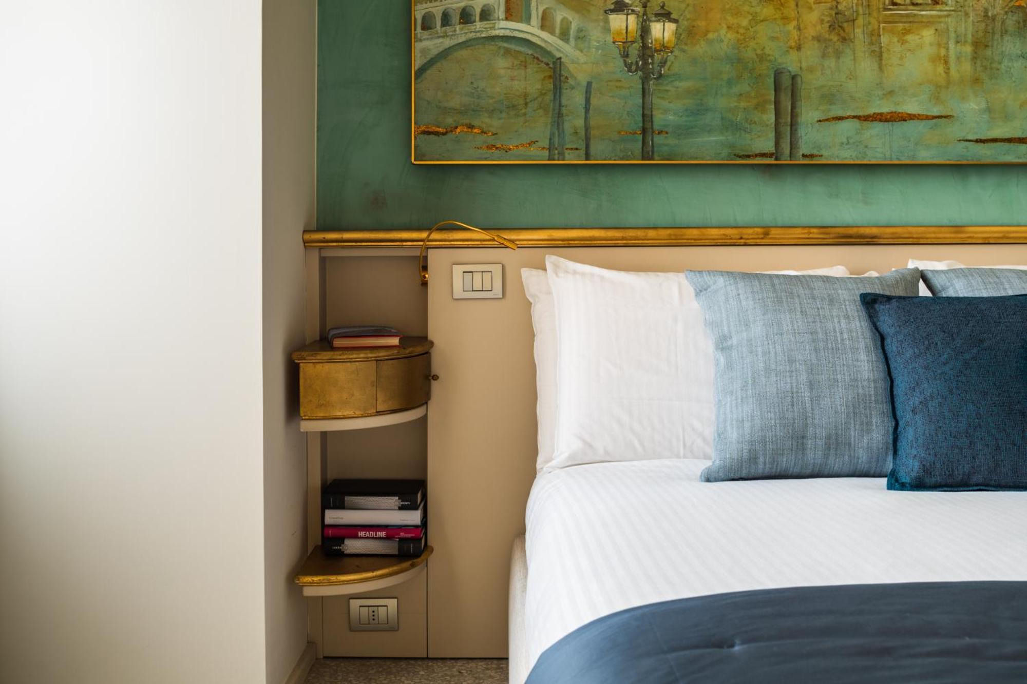 Grand Canal Luxury Apartment With Terrace R&R Venesia Bagian luar foto