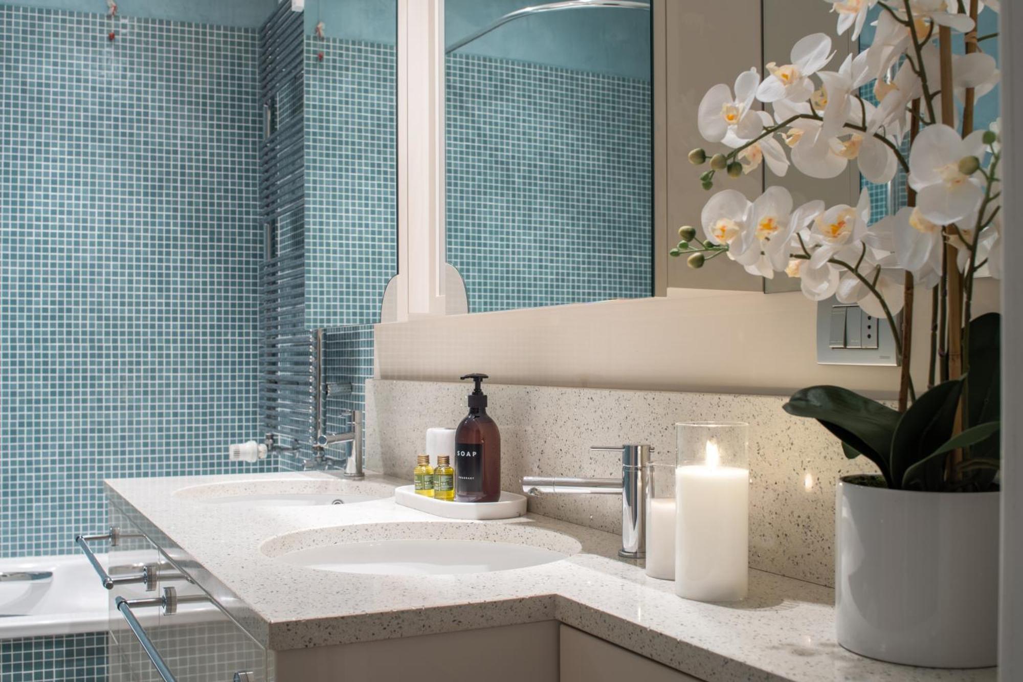 Grand Canal Luxury Apartment With Terrace R&R Venesia Bagian luar foto